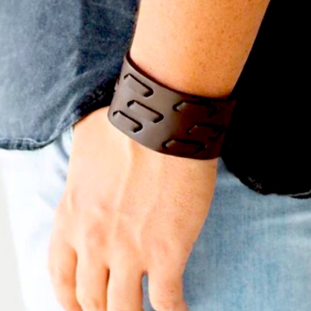 🆕Paparazzi: Be Your Own Huntsman Brown Urban Bracelet-Men’s